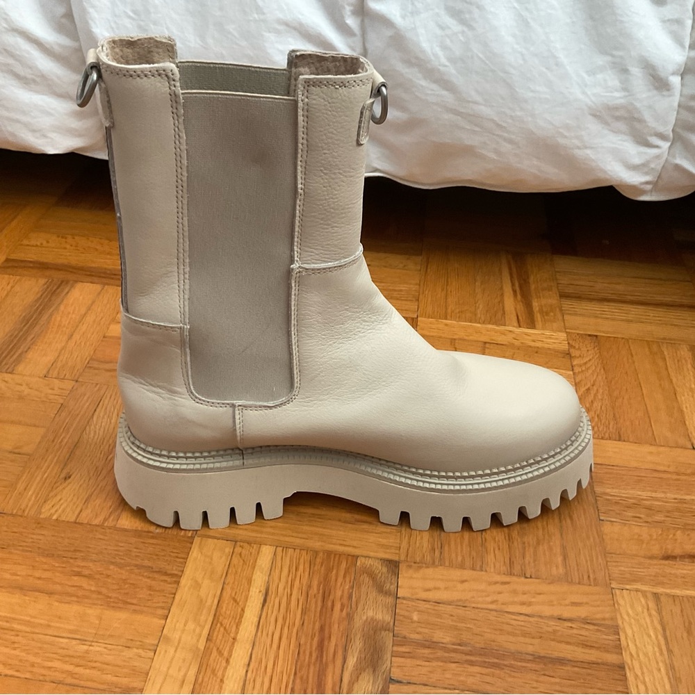 Cool army booties by Bronx. Too big for. Fit size 9.5.-10